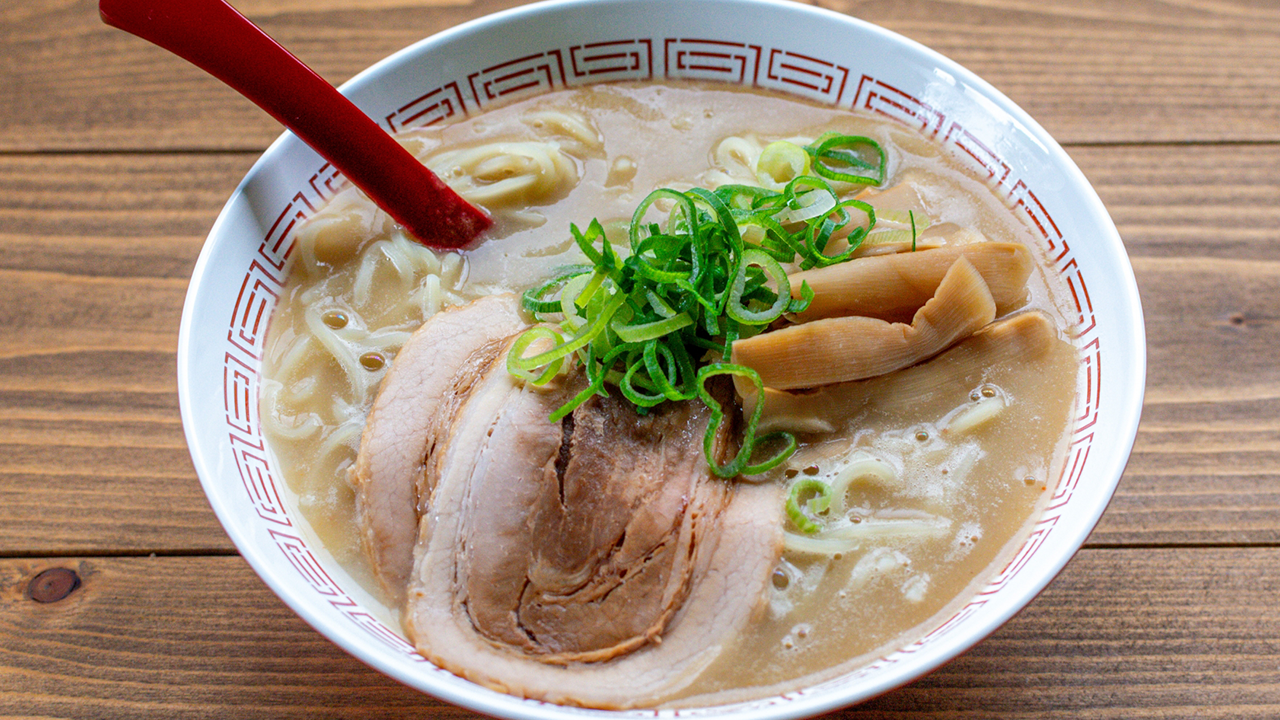 鶏白湯ラーメン
